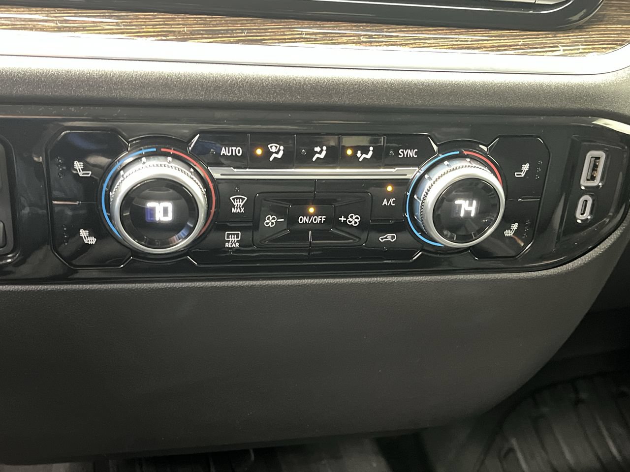 New 2026 GMC Sierra 1500 SLE AWD/4WD image 23