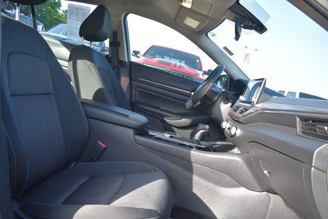 Used 2024 Nissan Altima 2.5 SV FWD image 15