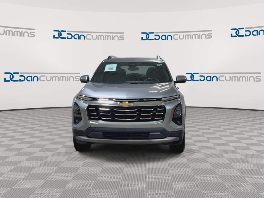 Used 2025 Chevrolet Equinox LT w/ Convenience Package II FWD image 3