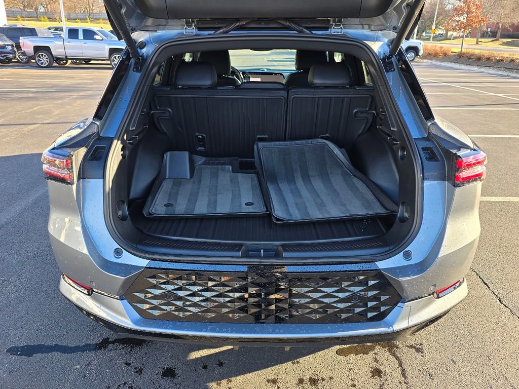 Certified 2025 Chevrolet Equinox EV RS image 31