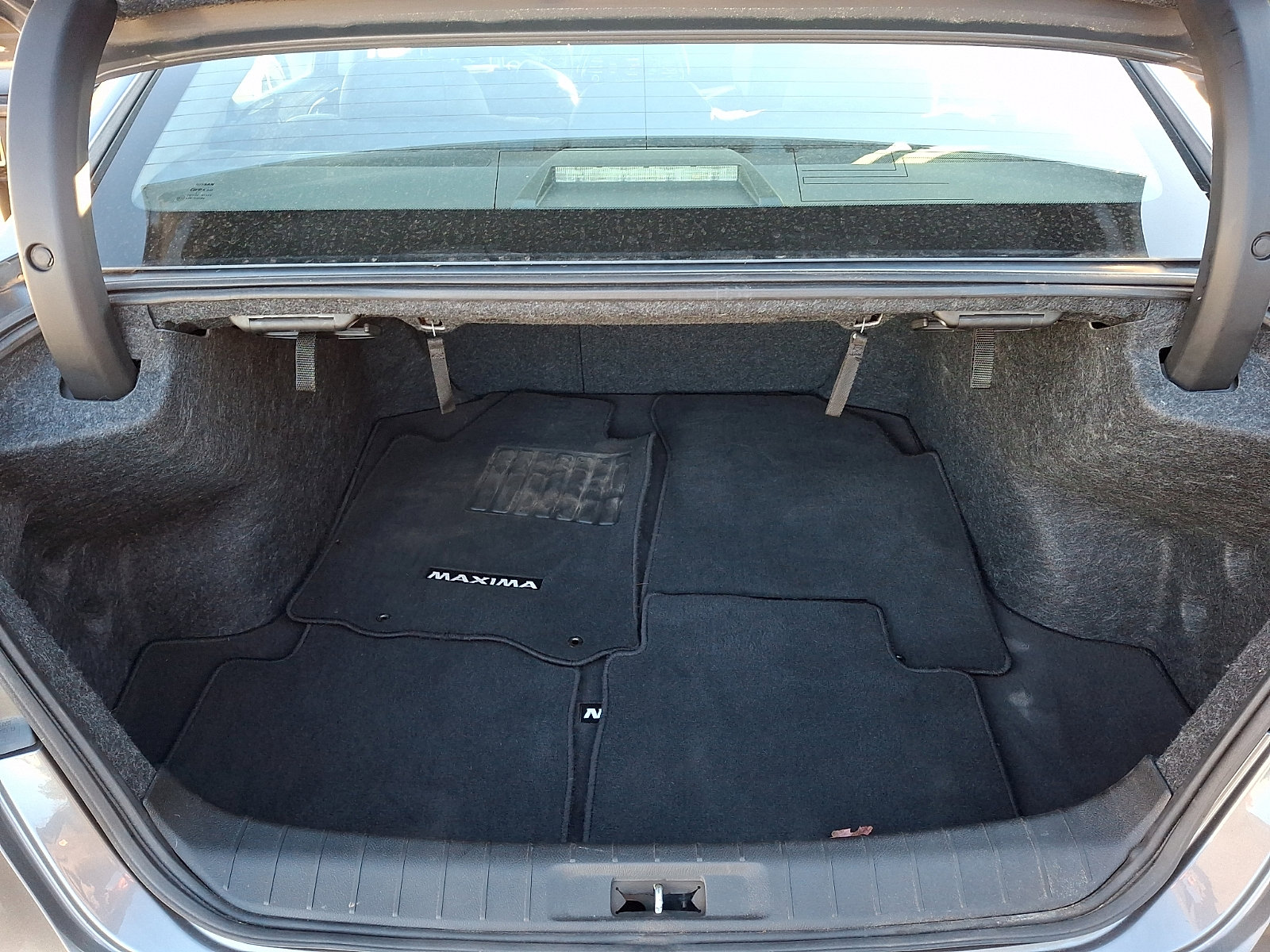 Used 2022 Nissan Maxima SV w/ Floor Mat Group image 30