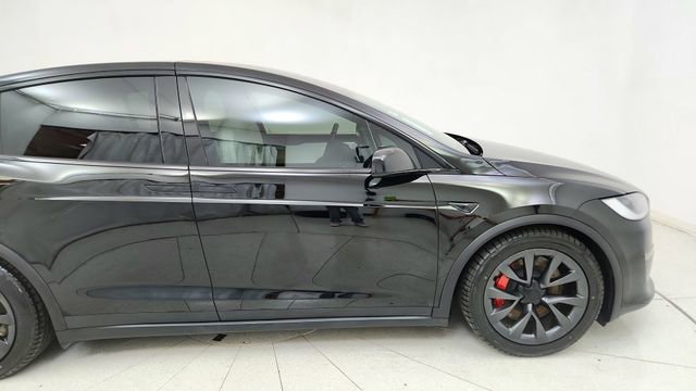 Used 2024 Tesla Model X Plaid image 8