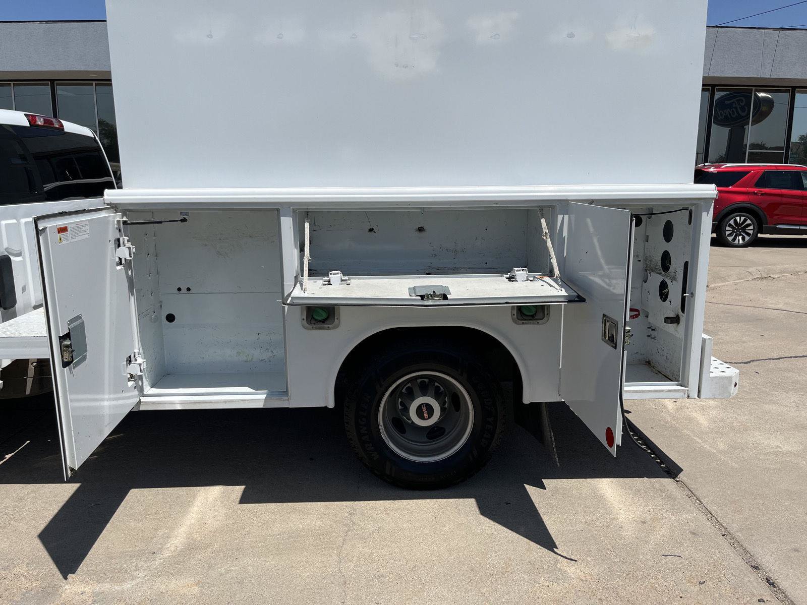Used 2018 GMC Sierra 3500 4x4 Regular Cab w/ Sierra Convenience Package image 13