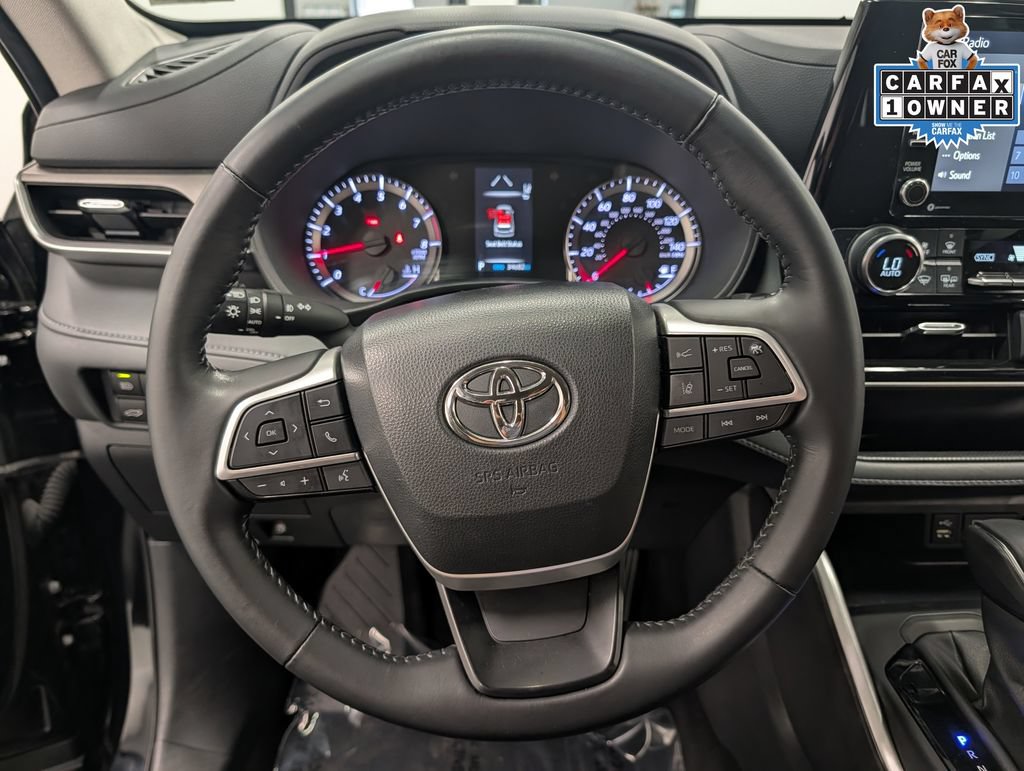 Used 2022 Toyota Highlander LE AWD/4WD image 20
