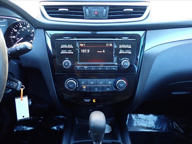 Used 2015 Nissan Rogue S FWD image 15