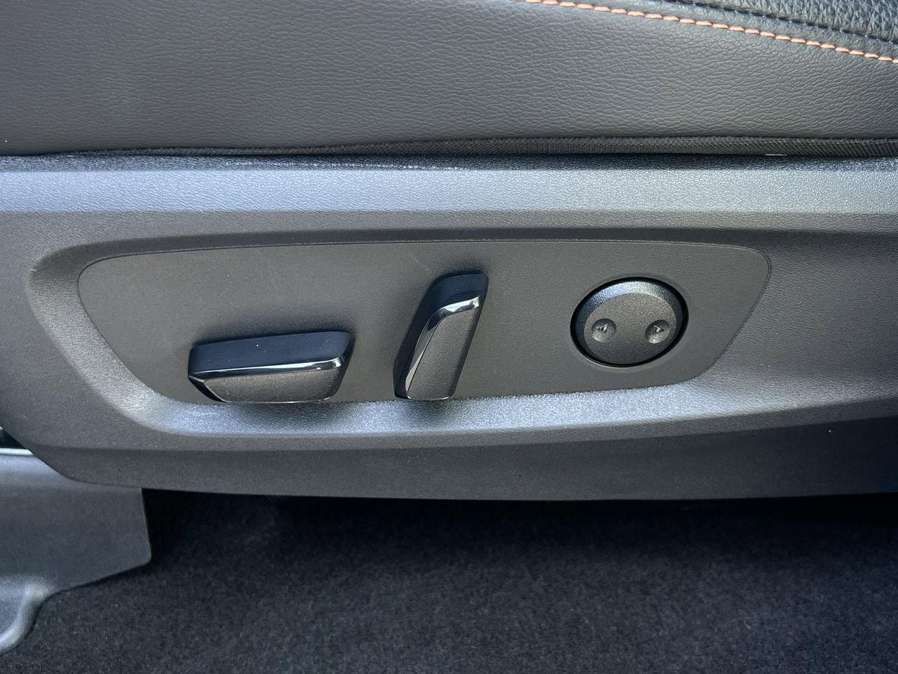 Certified 2025 Nissan Pathfinder Rock Creek image 23