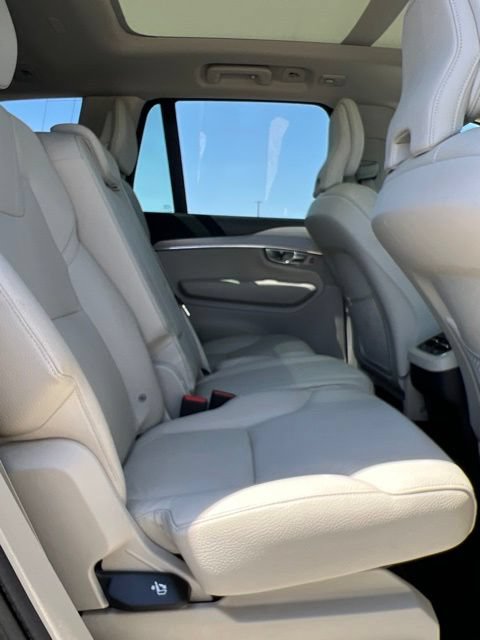 Used 2023 Volvo XC90 B5 Core w/ Protection Package Premier AWD/4WD image 34