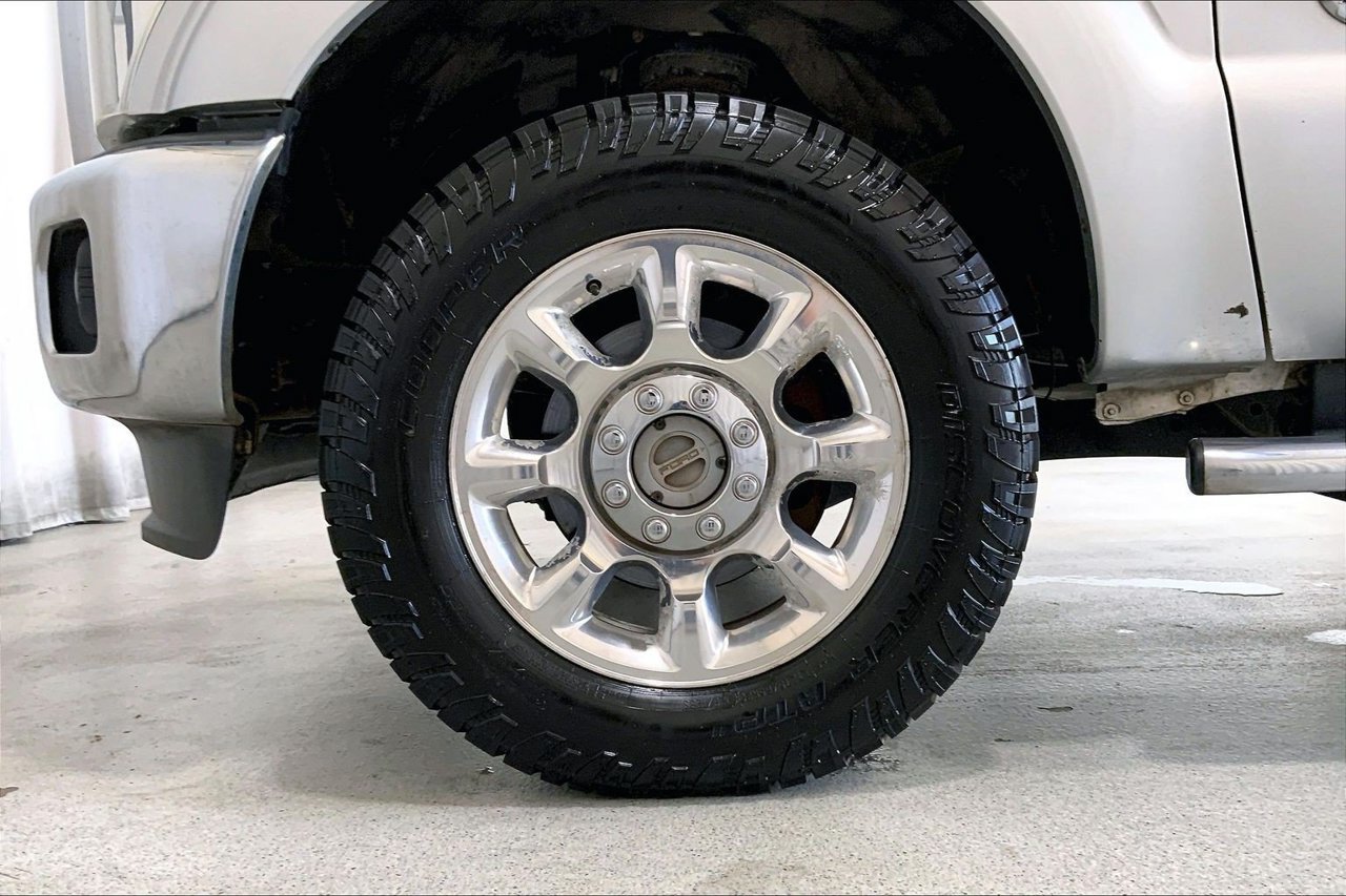 Used 2016 Ford F250 Lariat w/ Lariat Ultimate Package AWD/4WD image 8