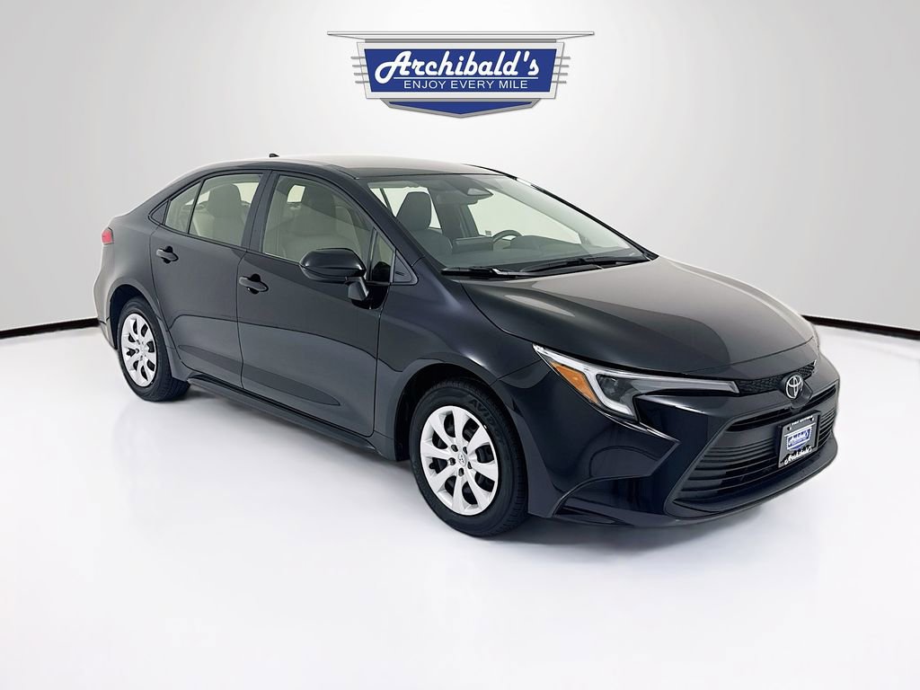 Used 2026 Toyota Corolla LE image 1