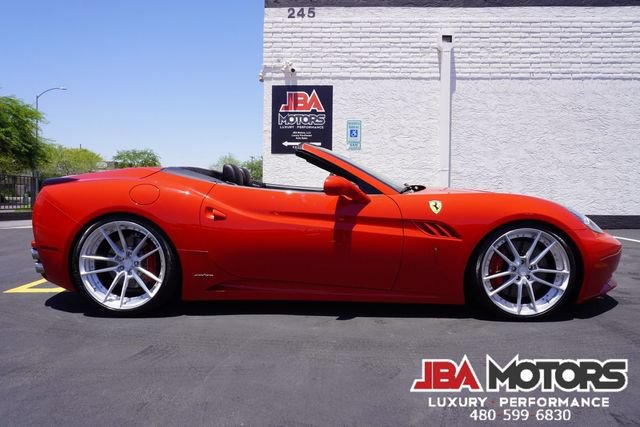 Used 2014 Ferrari California RWD image 94