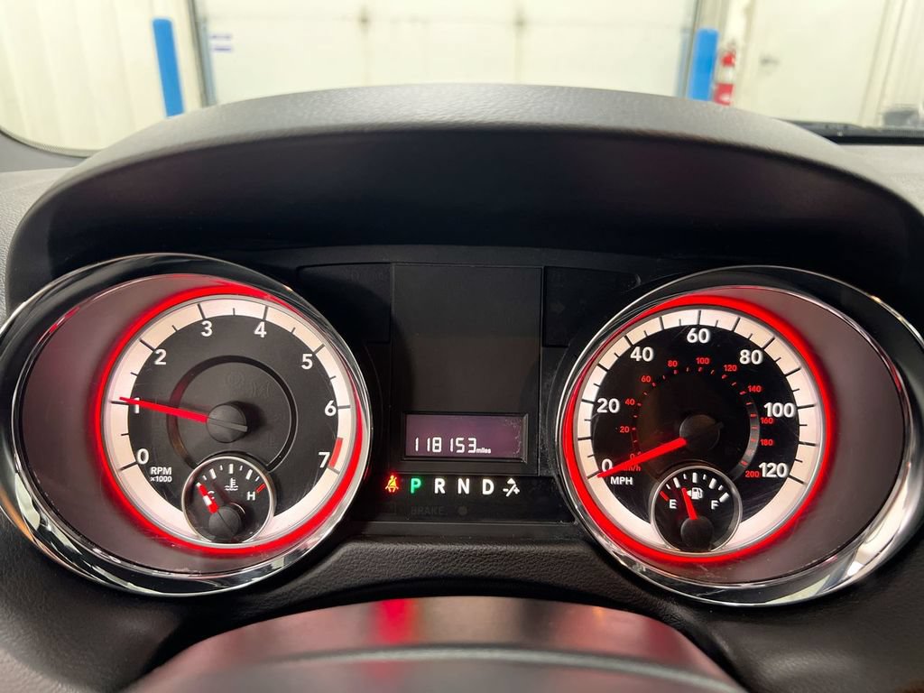 Used 2017 Dodge Grand Caravan SXT FWD image 12
