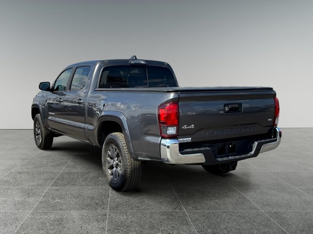 Used 2021 Toyota Tacoma SR5 AWD/4WD image 2