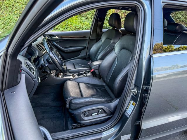 Used 2017 Audi Q3 2.0T Premium Plus w/ Premium Plus Package FWD image 9