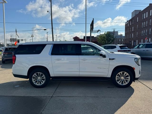 Used 2022 GMC Yukon XL SLE AWD/4WD image 5