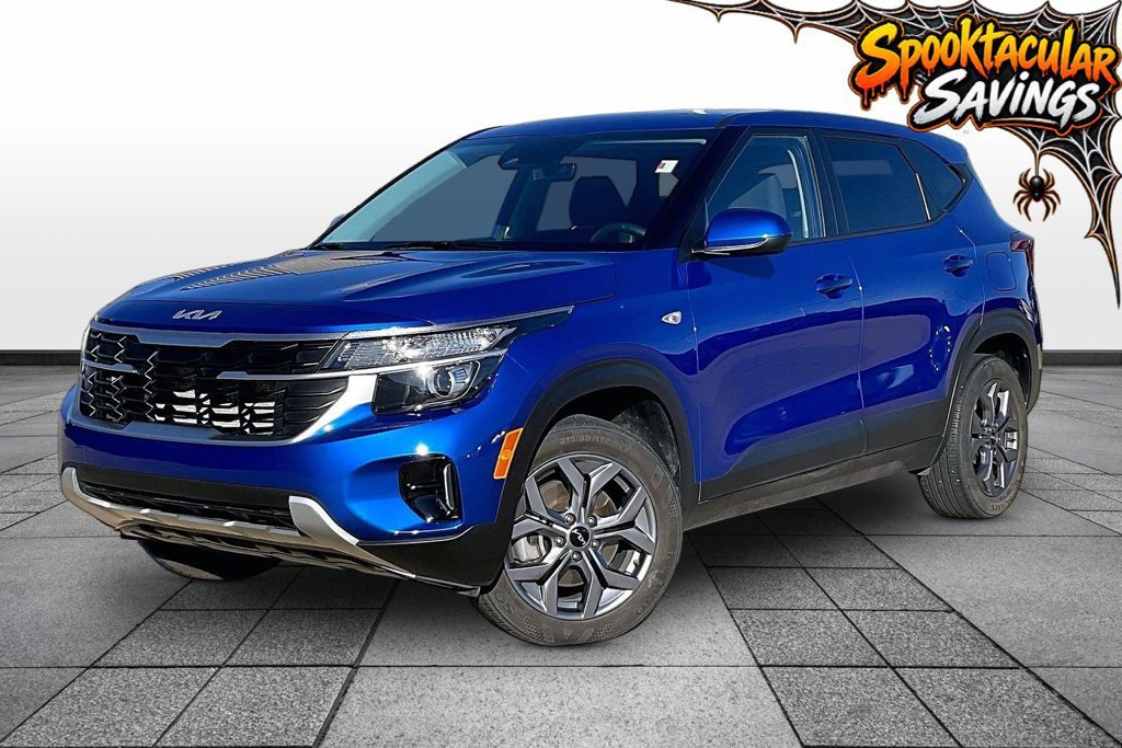 Used 2024 Kia Seltos LX AWD/4WD image 1