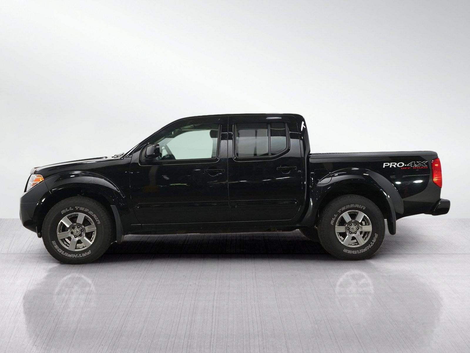 Used 2012 Nissan Frontier PRO-4X AWD/4WD image 3