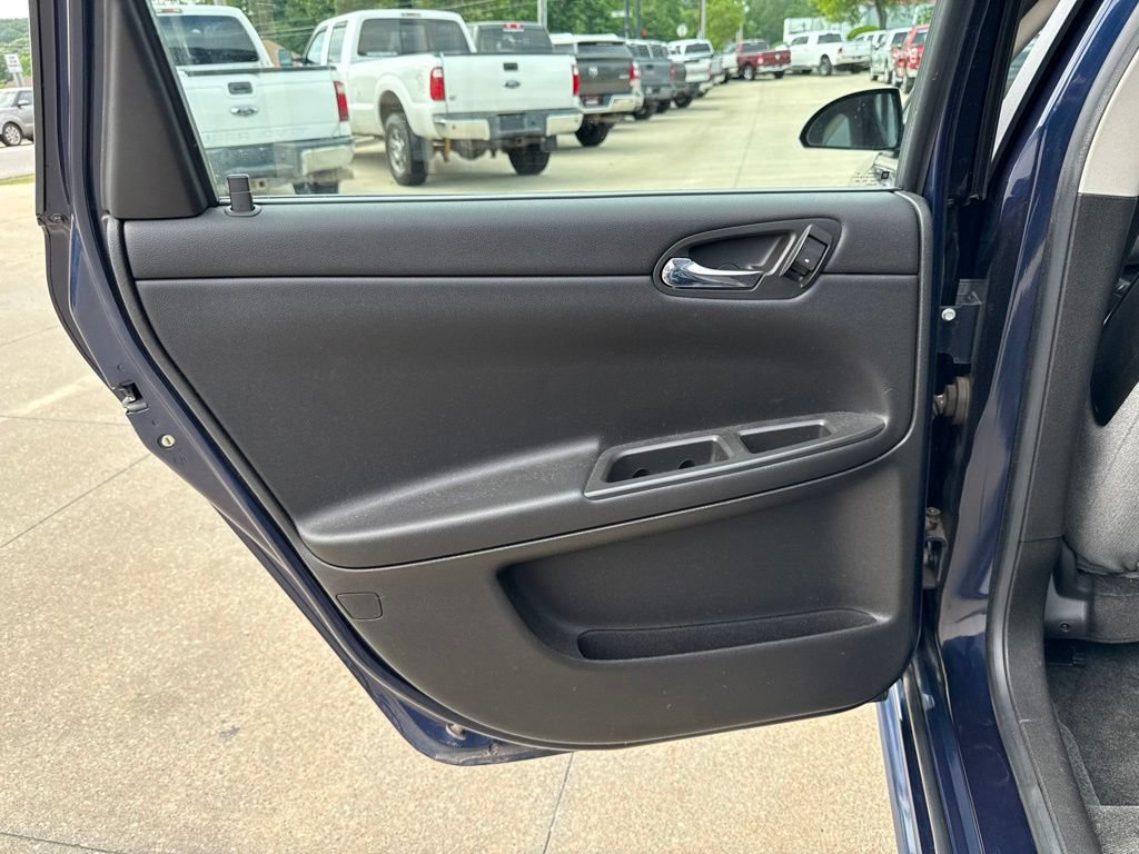 Used 2012 Chevrolet Impala LT FWD image 38