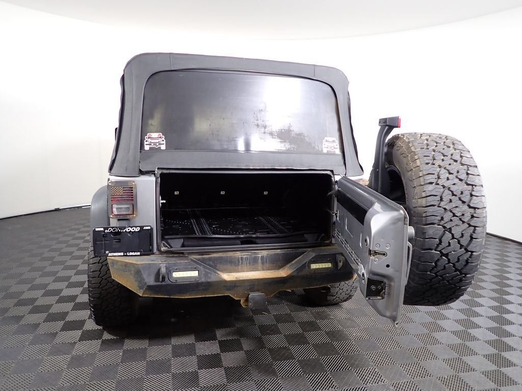 Used 2016 Jeep Wrangler Unlimited Sport AWD/4WD image 12