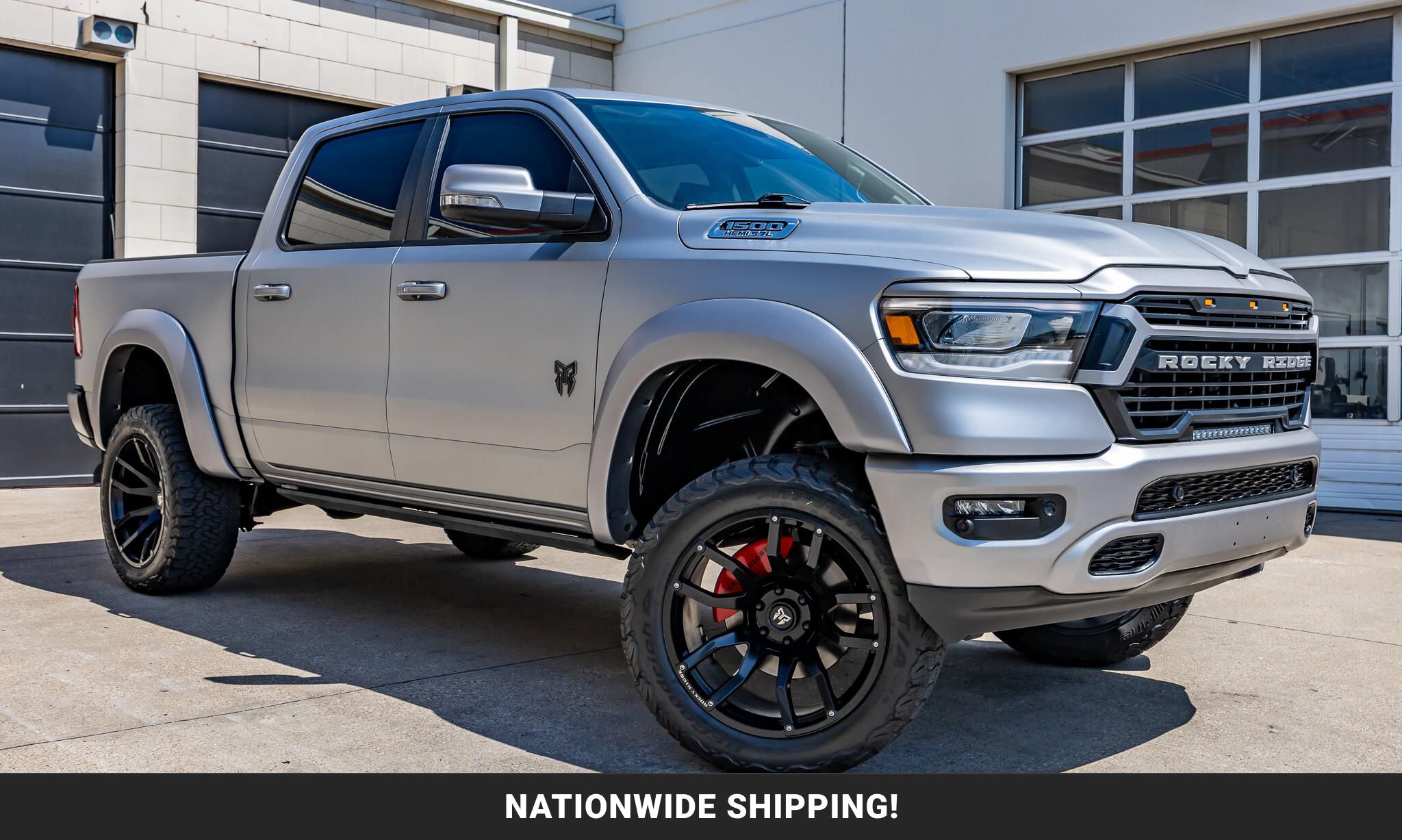 Used 2022 RAM 1500 Laramie AWD/4WD image 1
