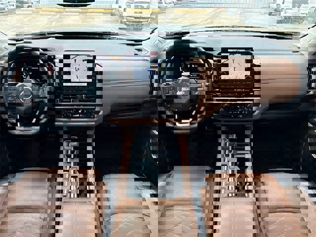 Used 2022 Nissan Pathfinder Platinum w/ Lighting Package (N93) image 14