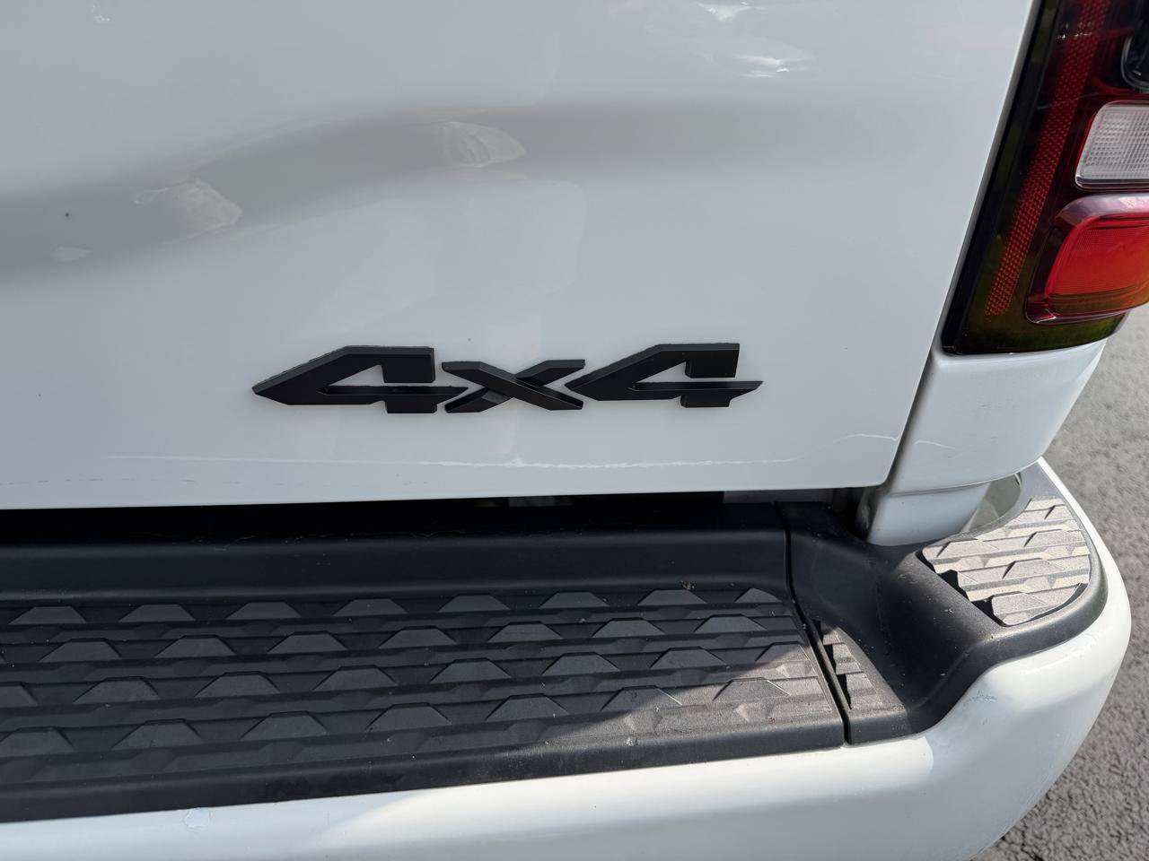 Used 2022 RAM 2500 Big Horn w/ Level C Equiment Group AWD/4WD image 18