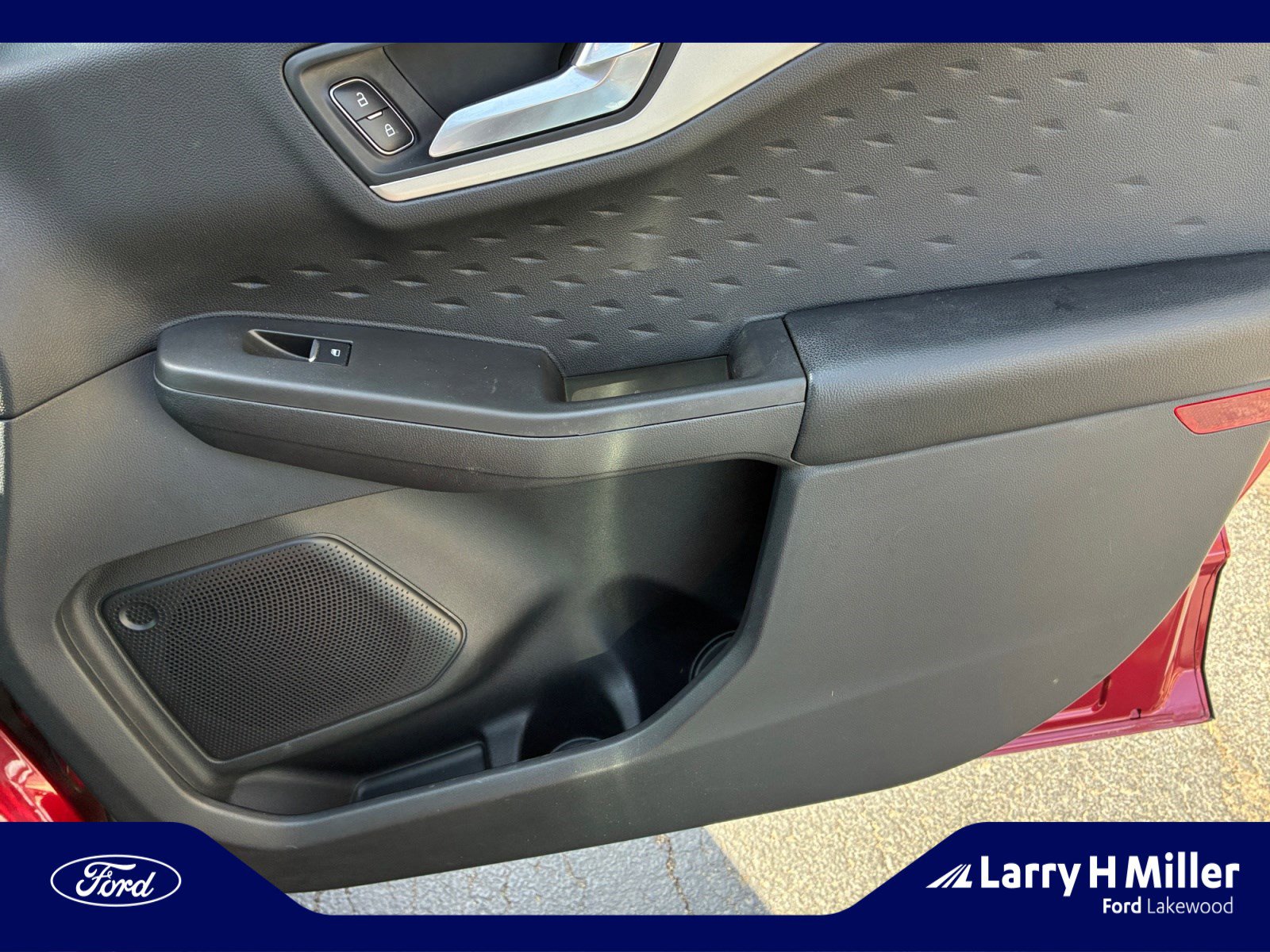 Used 2020 Ford Escape SEL FWD image 16