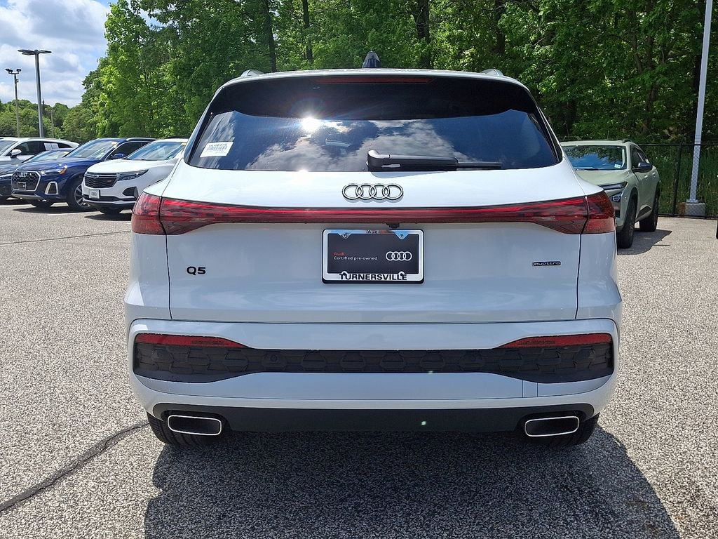 Used 2025 Audi Q5 Premium Plus w/ Premium Plus AWD/4WD image 5