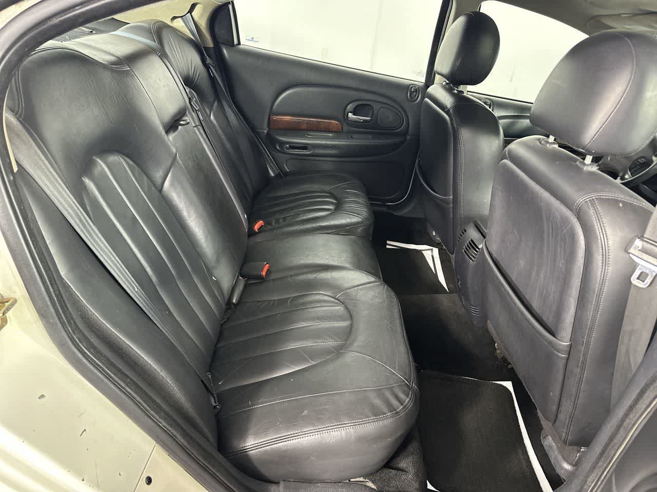 Used 2002 Chrysler Concorde Limited FWD image 19