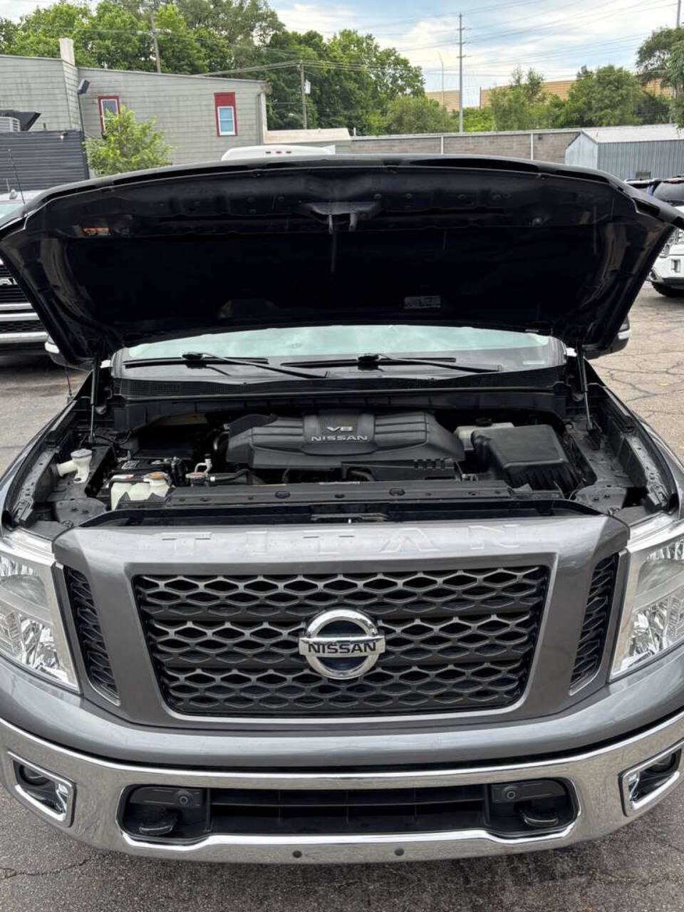 Used 2019 Nissan Titan SV w/ SV Convenience Package AWD/4WD image 26