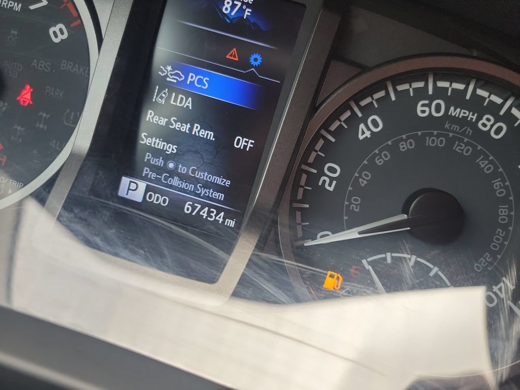 Certified 2023 Toyota Tacoma TRD Off-Road w/ Technology Package AWD/4WD image 35