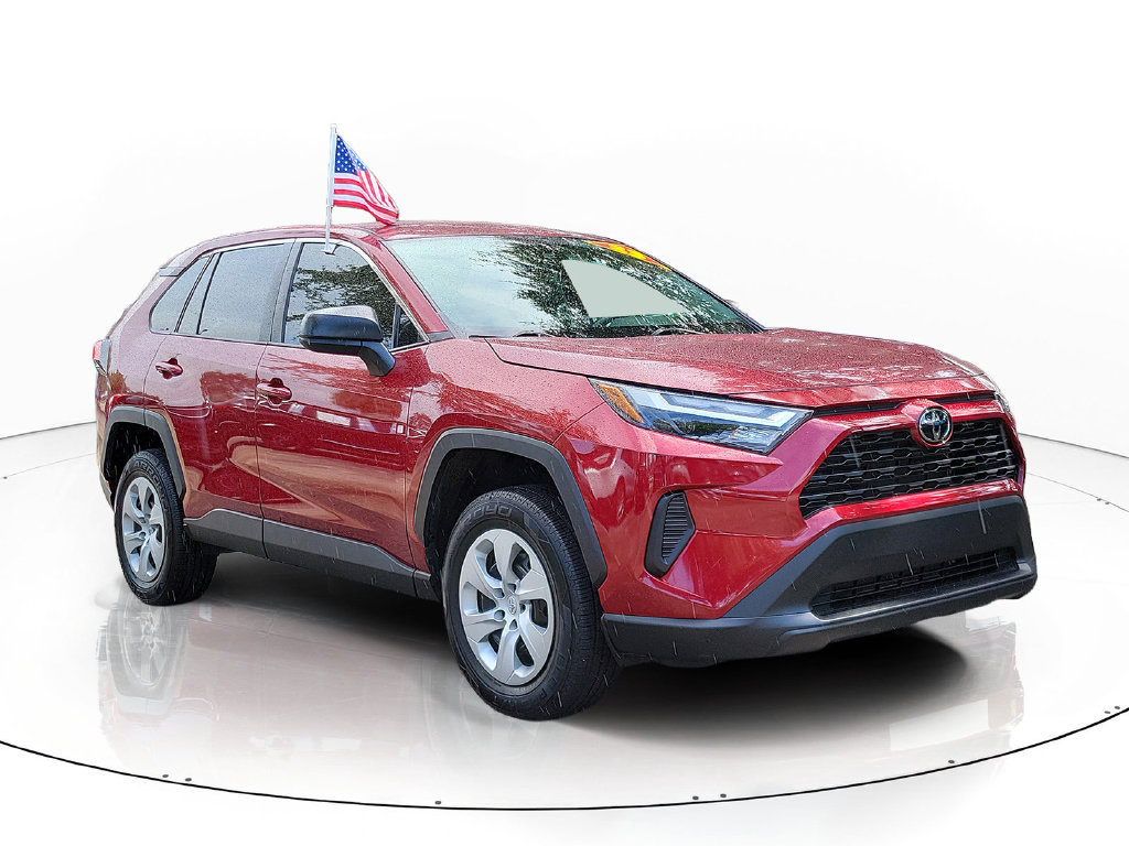 Used 2023 Toyota RAV4 LE FWD image 2