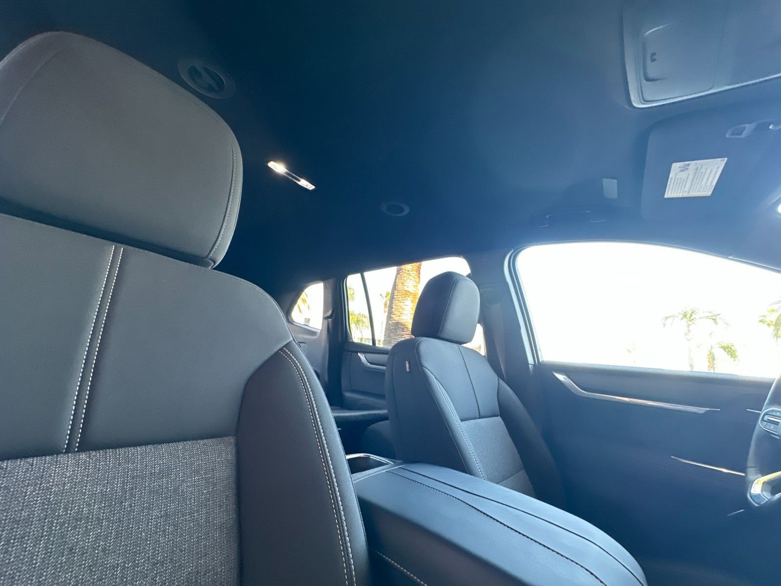 New 2025 GMC Acadia Elevation image 18