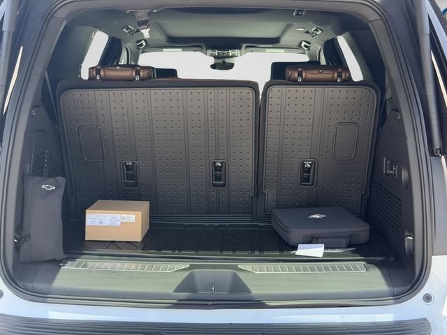 New 2026 Chevrolet Tahoe High Country AWD/4WD image 17
