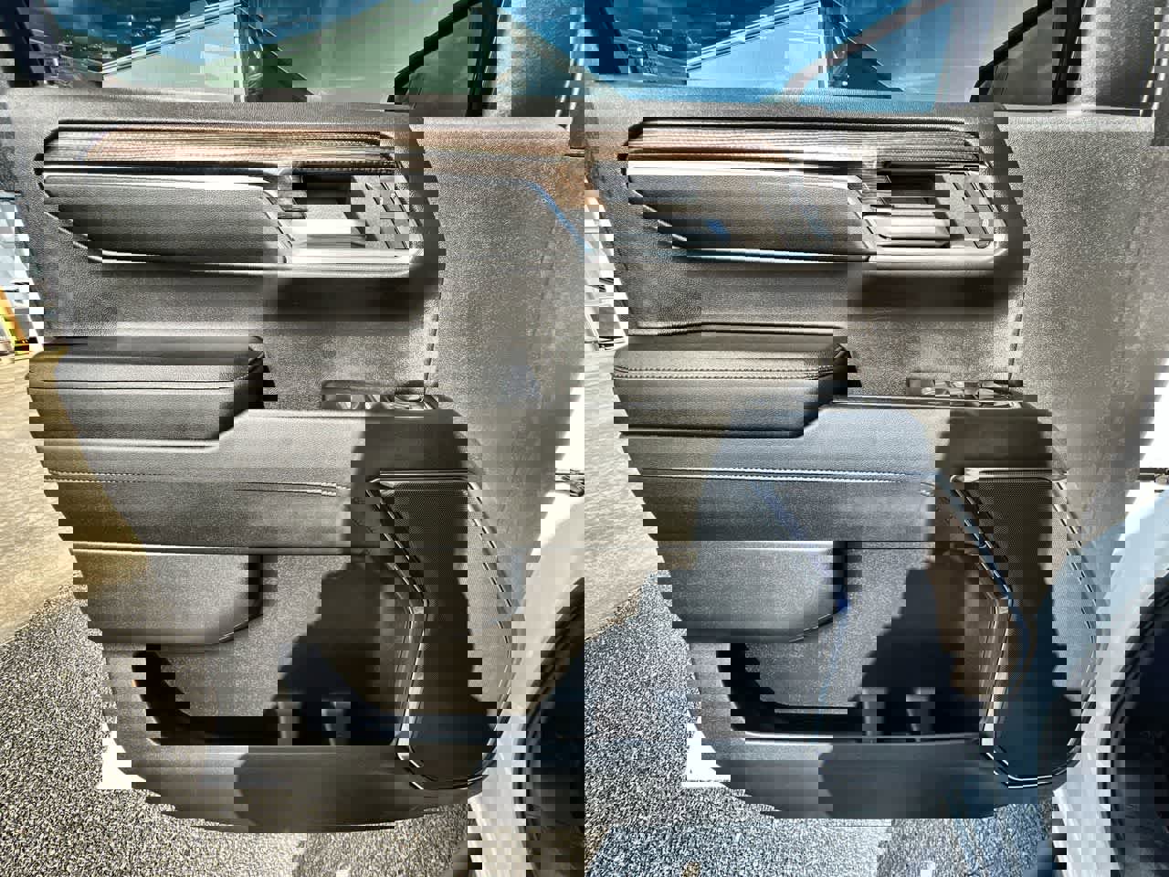 Used 2024 Chevrolet Silverado 1500 RST w/ Z71 Off-Road Package image 21