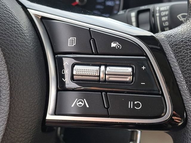 Used 2023 Kia Forte LXS image 21