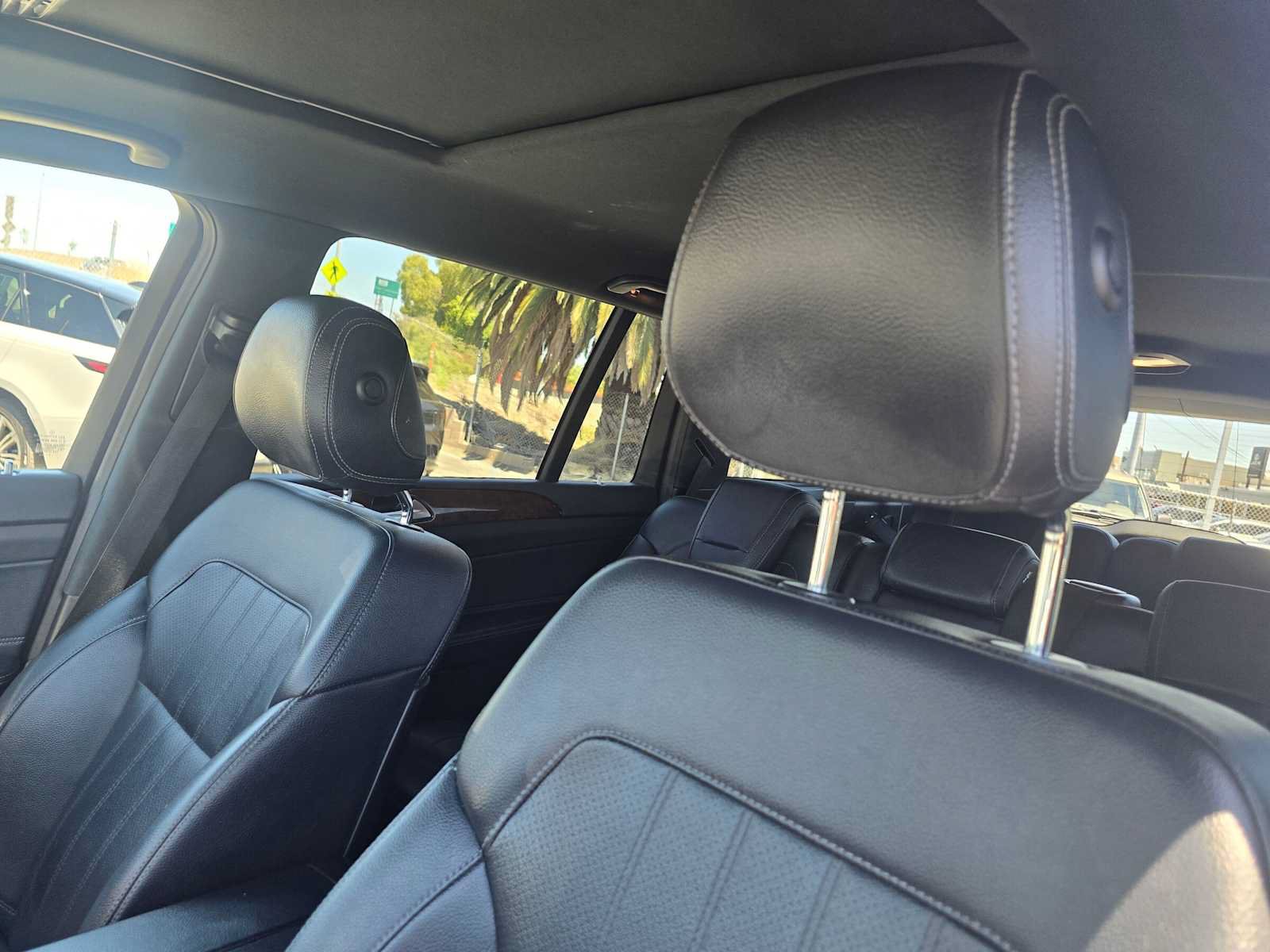 Used 2019 Mercedes-Benz GLS 450 4MATIC image 25