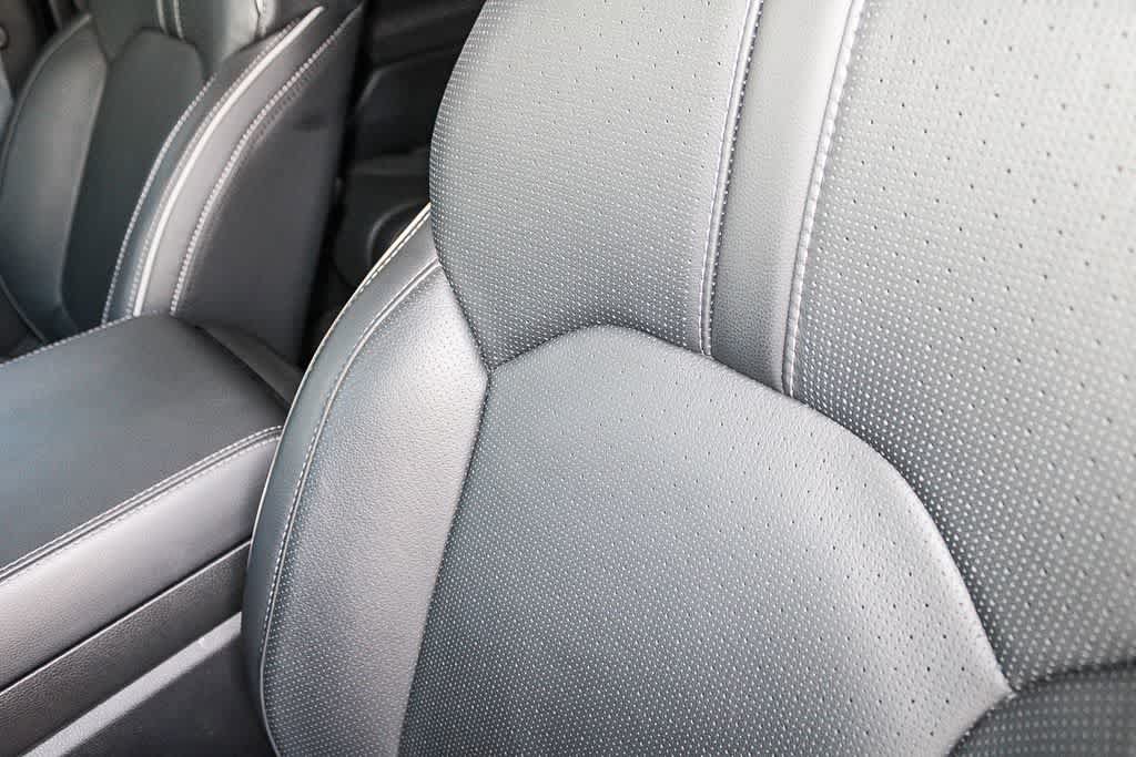 Used 2023 Honda Pilot Elite image 11
