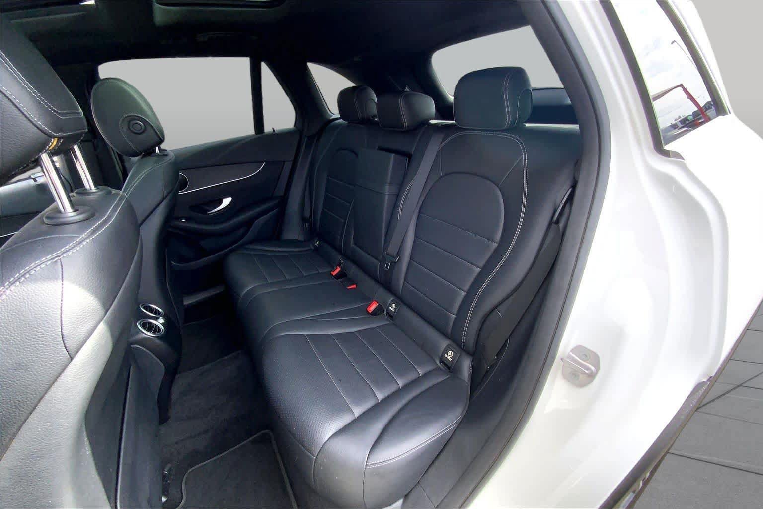 Used 2020 Mercedes-Benz GLC 300 image 21