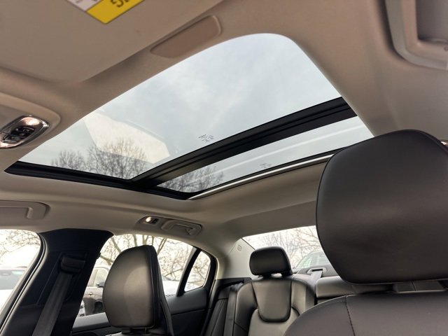 Used 2019 Volvo S60 T6 Momentum w/ Multimedia Package image 18