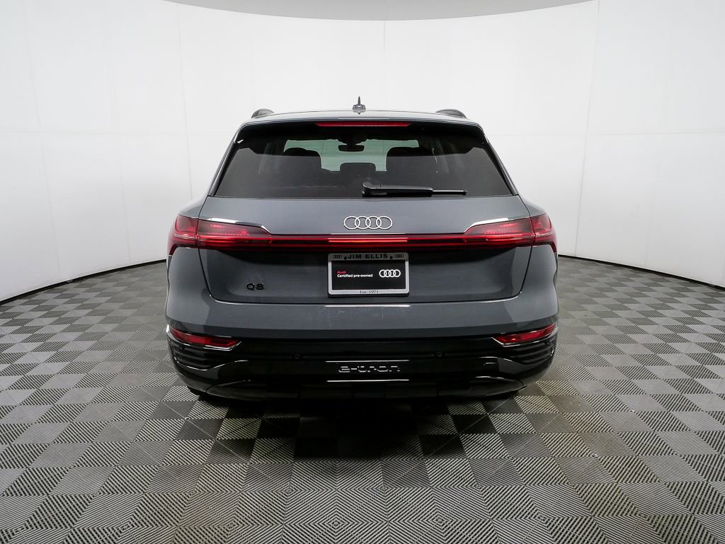 Used 2024 Audi Q8 e-tron Prestige w/ Prestige Package image 31
