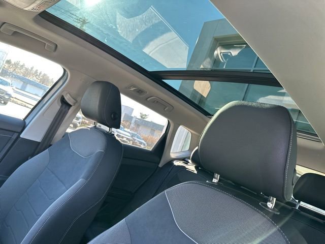 New 2026 Volkswagen Taos SE image 12