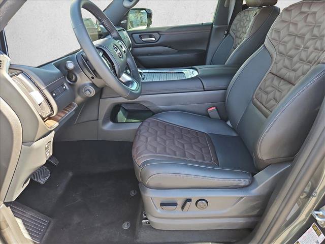 New 2027 Nissan Armada Platinum AWD/4WD image 4