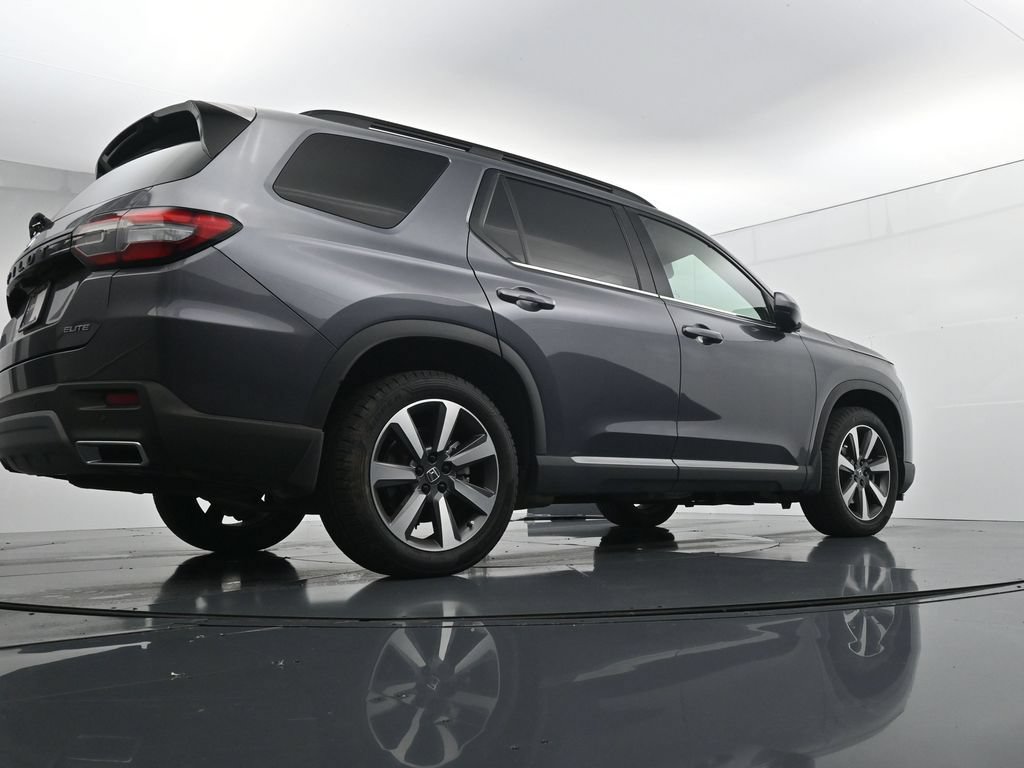 Used 2023 Honda Pilot Elite image 23