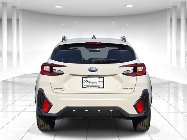 Used 2025 Subaru Crosstrek 2.5i Premium AWD/4WD image 4