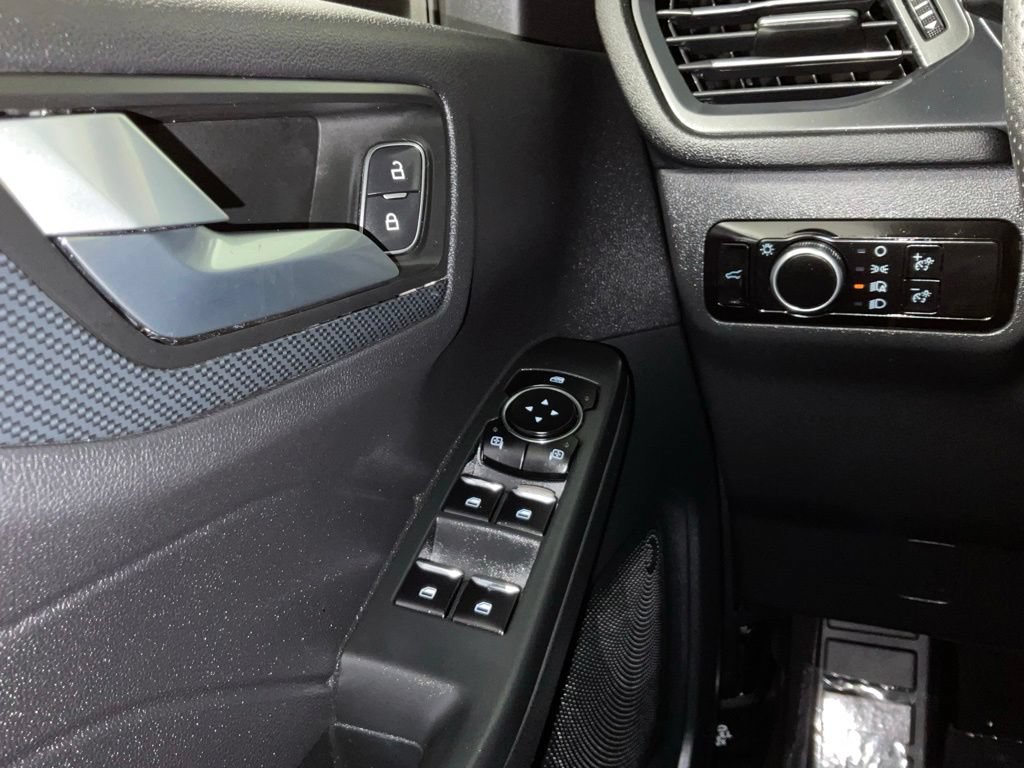 Used 2023 Ford Escape ST-Line w/ Tech Pack #1 FWD image 20