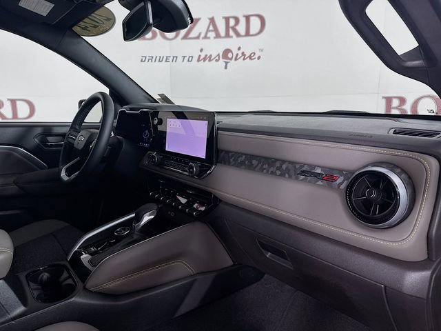 Used 2024 Chevrolet Colorado ZR2 w/ Safety Package image 32