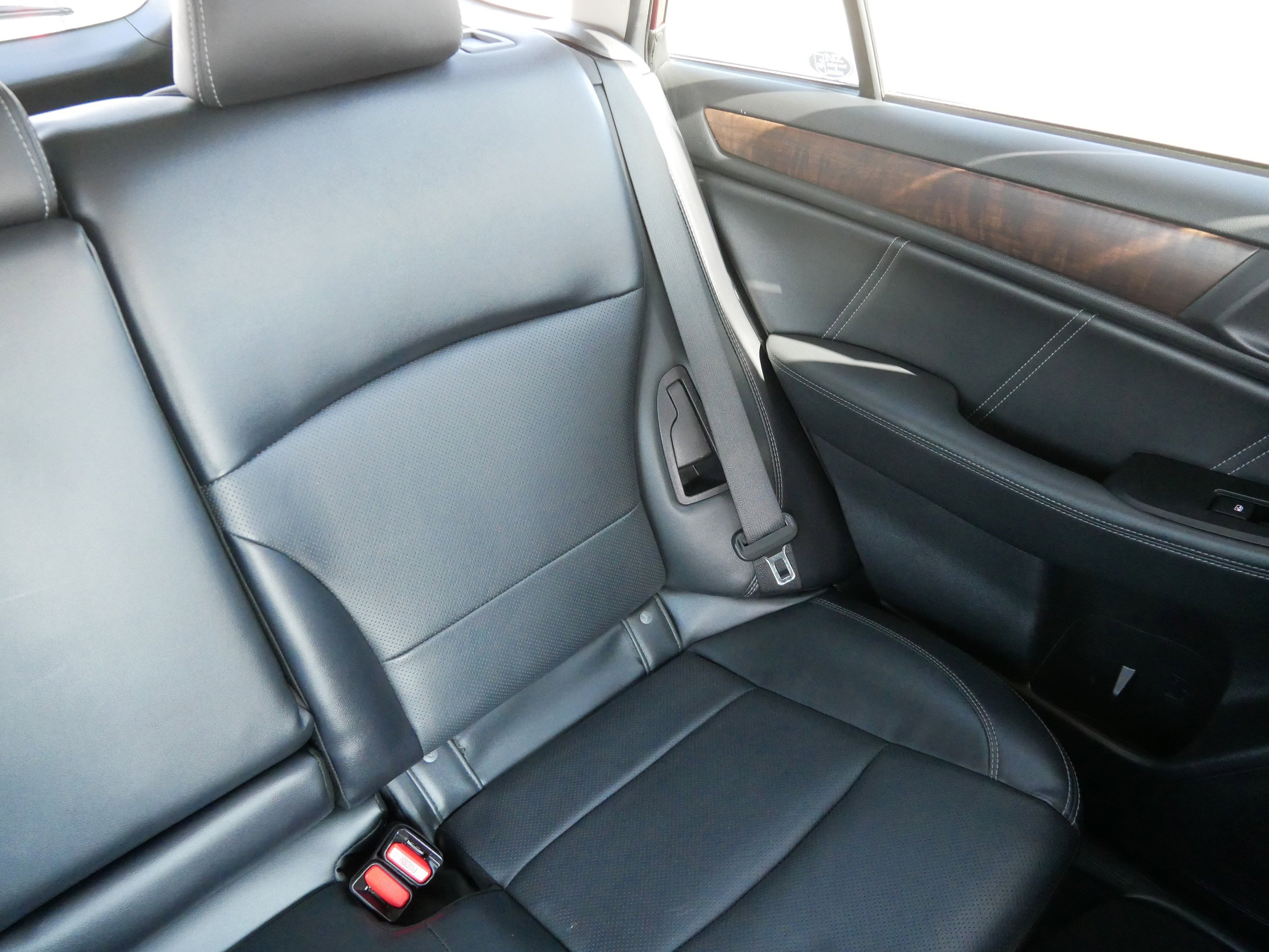 Used 2018 Subaru Outback 2.5i Limited w/ Popular Package #2 image 14