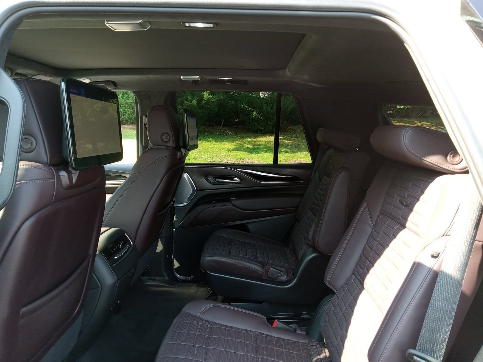 Certified 2024 Cadillac Escalade Sport Platinum AWD/4WD image 24