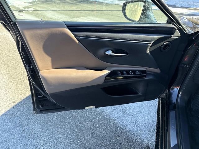 Used 2023 Lexus ES 350 w/ Accessory Package (Z1) image 13