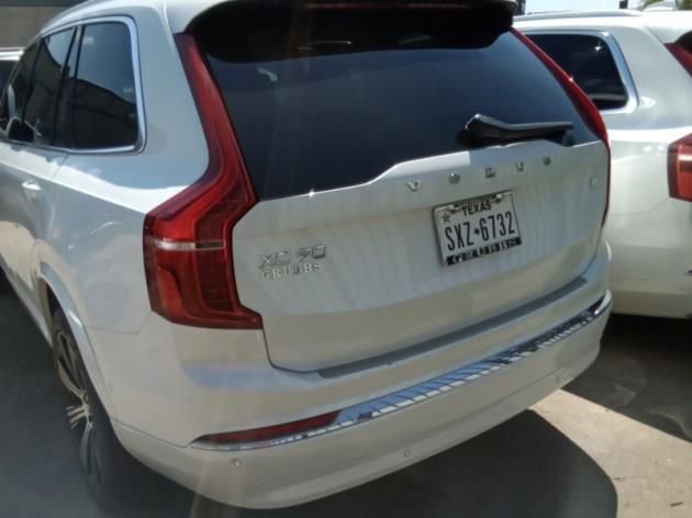 Used 2023 Volvo XC90 T8 Plus w/ Protection Package Premier image 4